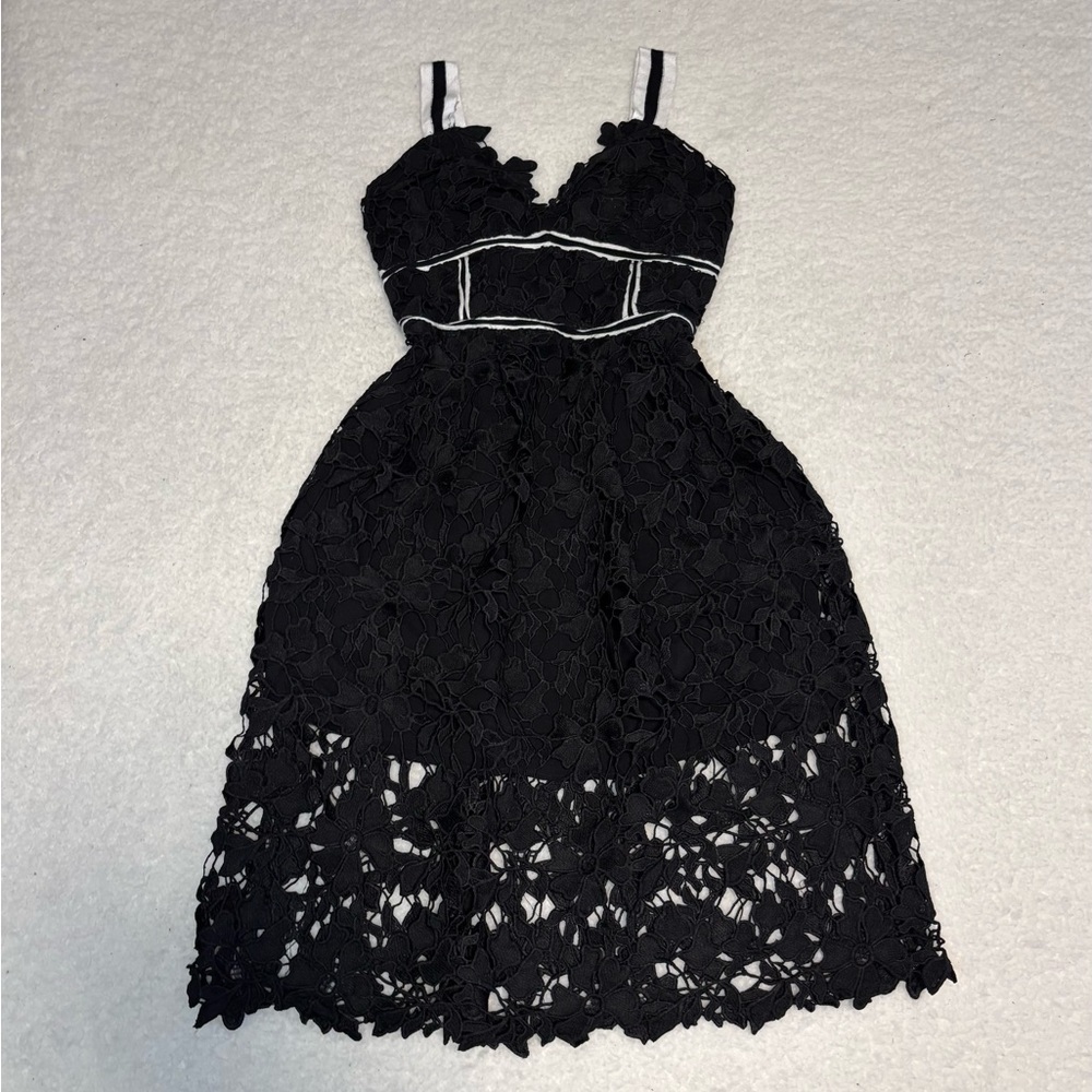 Design Lab Lord & Taylor Women Black Floral Lace Mini Dress